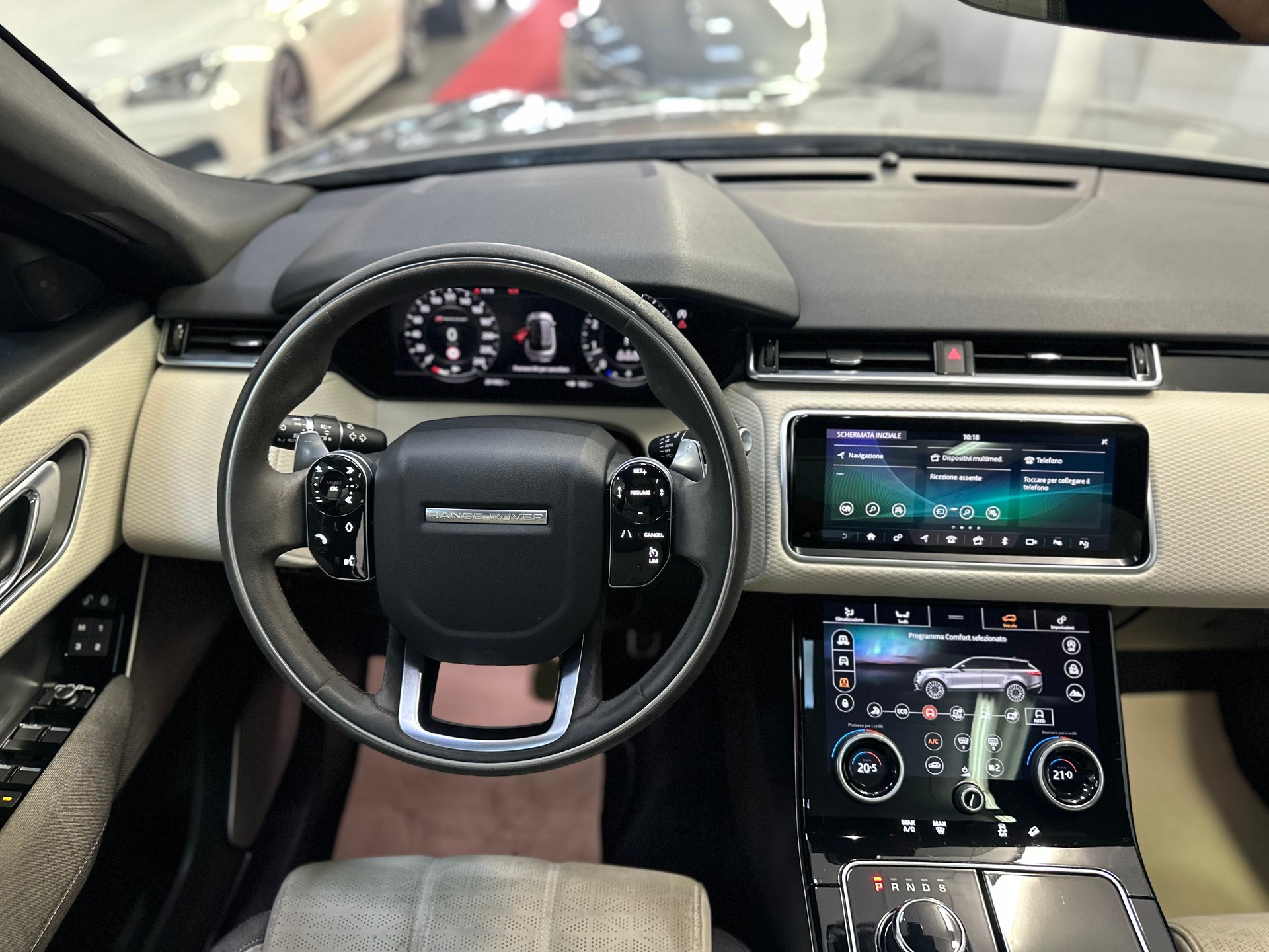 LAND ROVER Range Rover Velar R-Dynamic P 300 SE Automatic-image-11