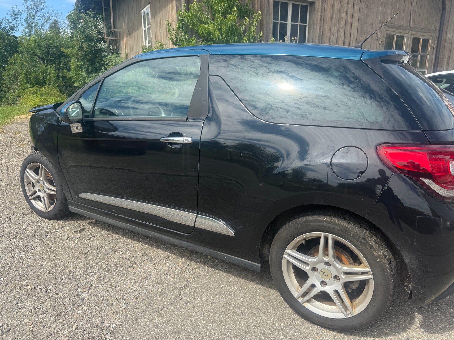 DS AUTOMOBILES DS3 1.2 Pure Tech Eye Tech-image-2