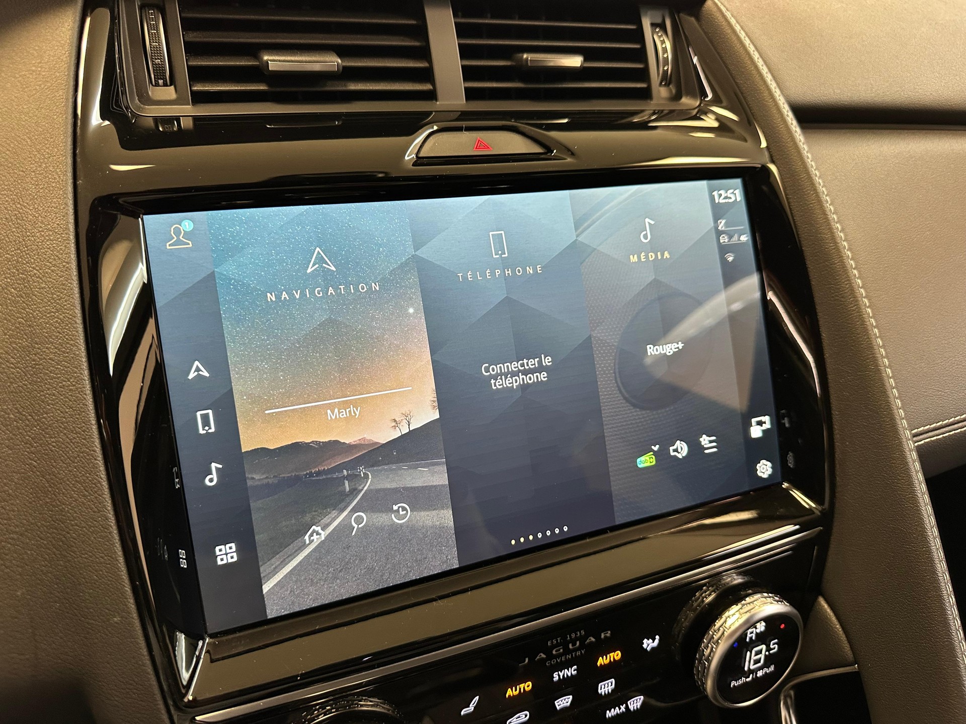 JAGUAR E-Pace 1.5 T 300e R-Dynamic S AWD-image-11