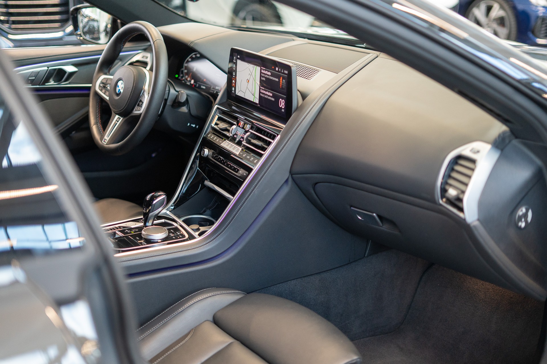 BMW M850i xDrive Gran Coupé / 360°Kamera / HeadUp / Harman/Kardon-image-15