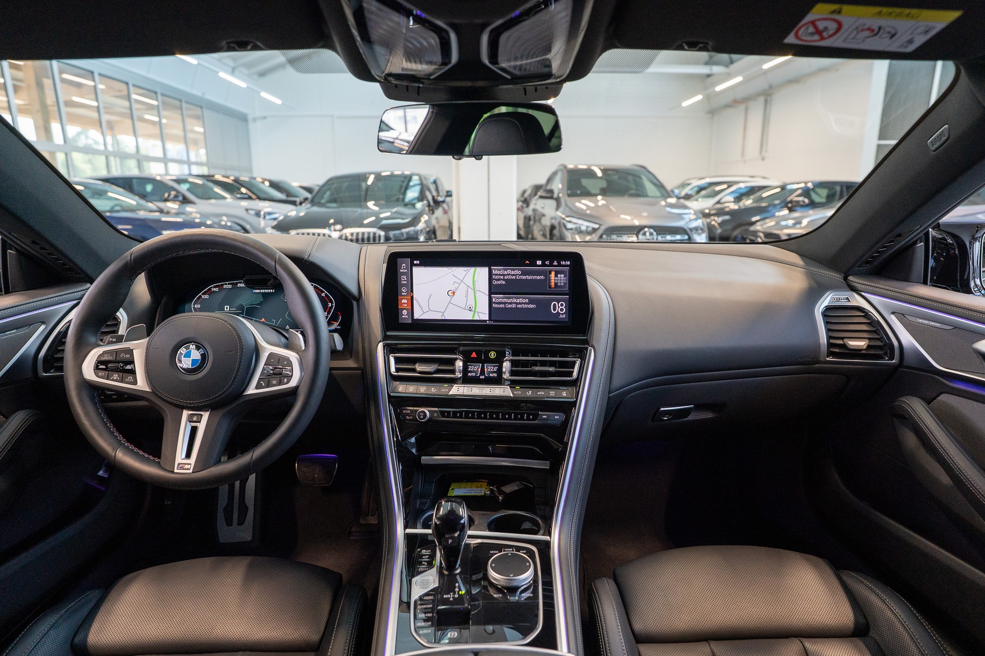 BMW M850i xDrive Gran Coupé / 360°Kamera / HeadUp / Harman/Kardon-image-16