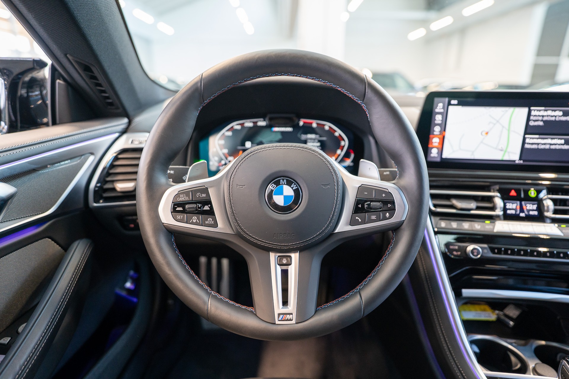 BMW M850i xDrive Gran Coupé / 360°Kamera / HeadUp / Harman/Kardon-image-17