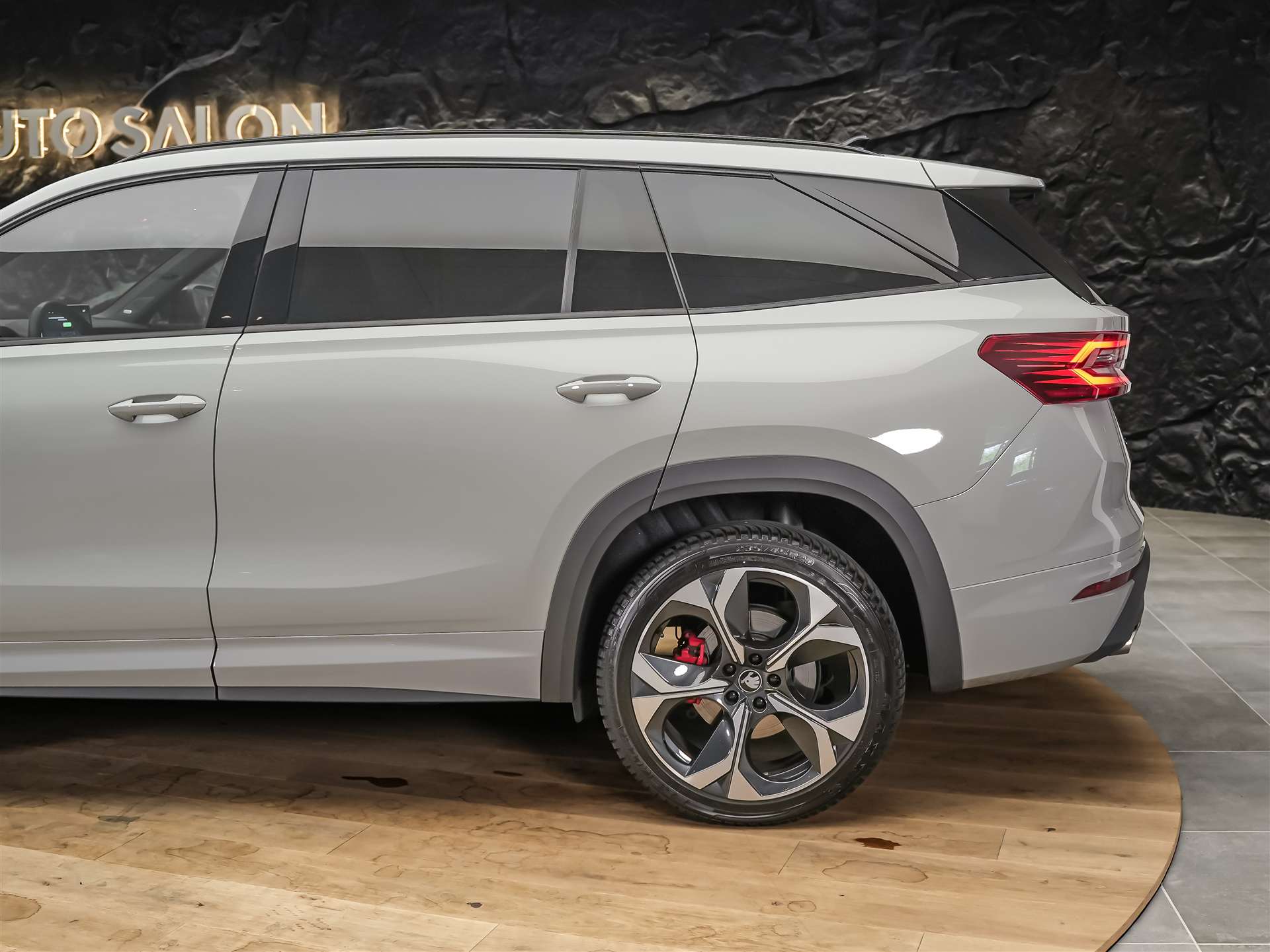 SKODA Kodiaq 2.0 TSI RS 4x4 *7 Sitze*Panorama*Sitzlüftung*Head-Up*-image-22
