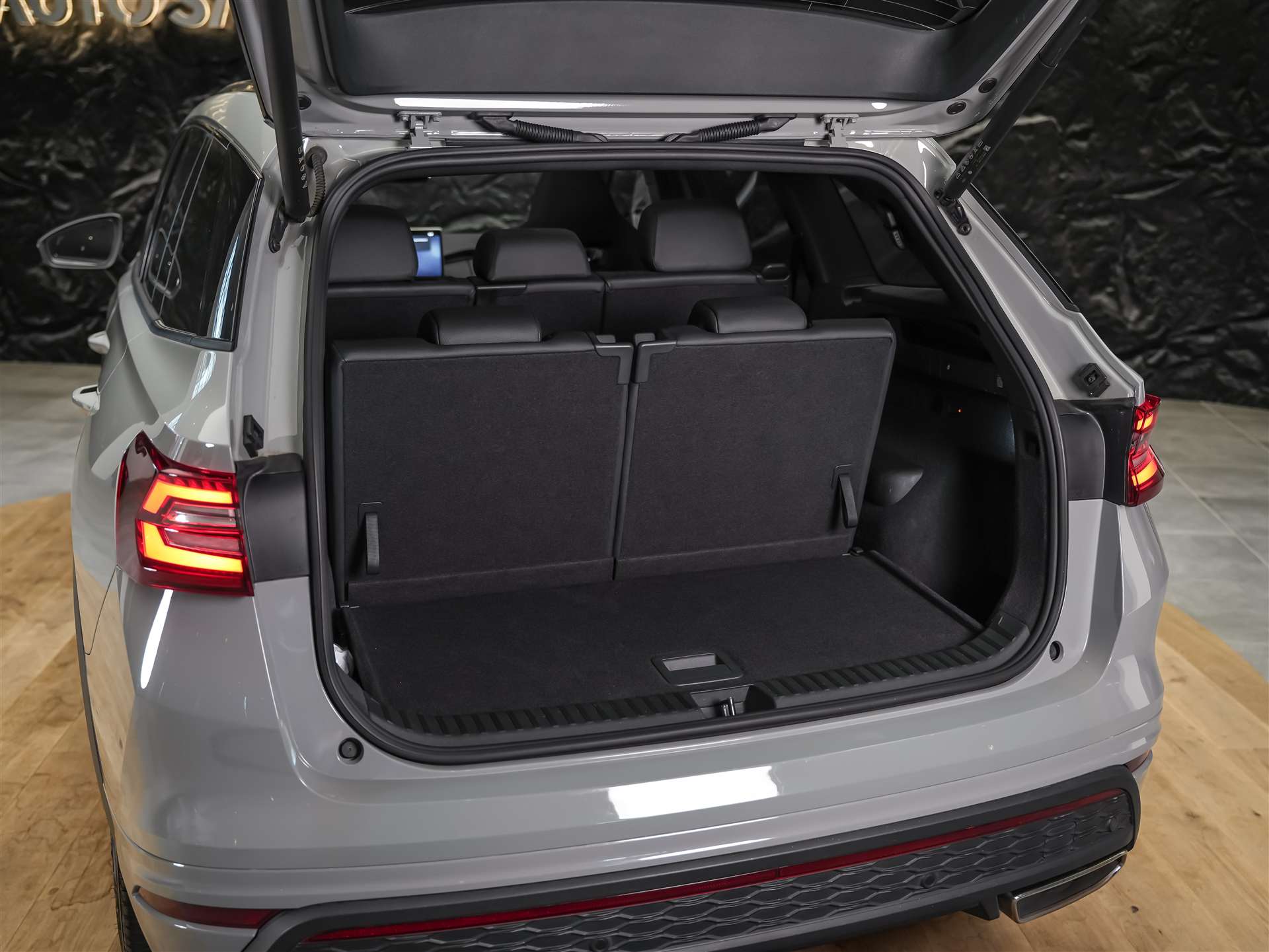 SKODA Kodiaq 2.0 TSI RS 4x4 *7 Sitze*Panorama*Sitzlüftung*Head-Up*-image-47