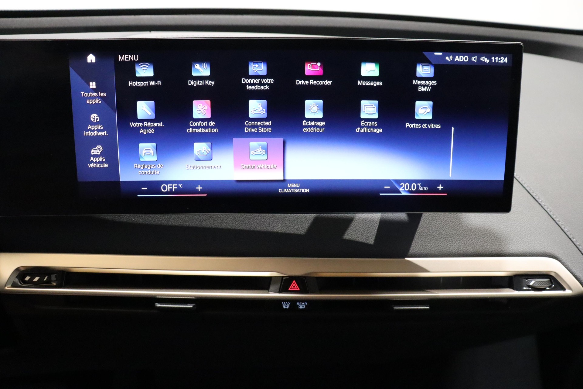 BMW iX xDrive40-image-17