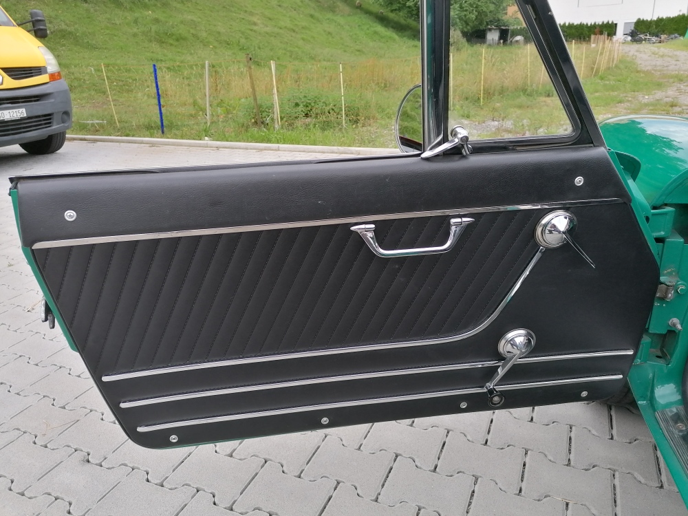 ALFA ROMEO 1750 Spider Veloce-image-5