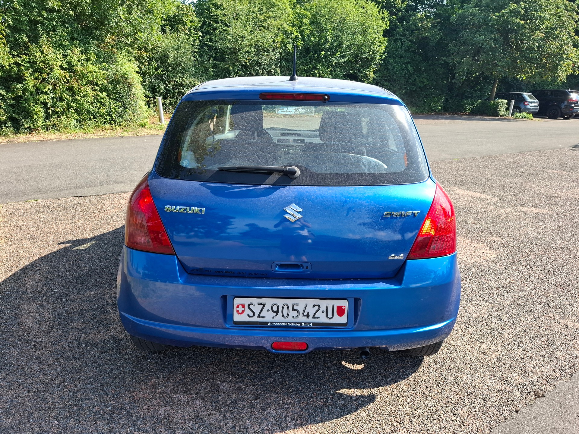 SUZUKI Swift 1.3i 16V GL 4x4-image-7