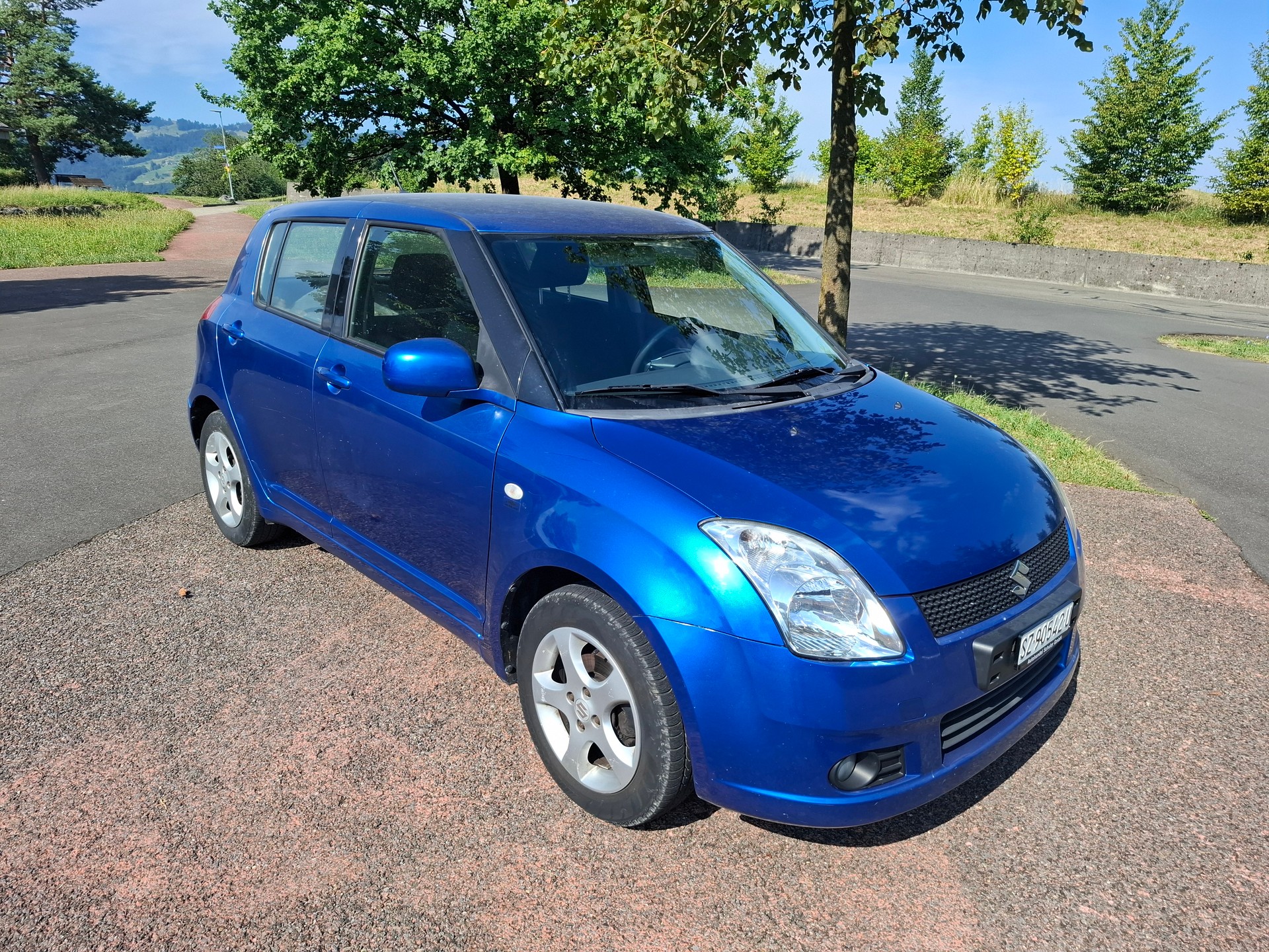 SUZUKI Swift 1.3i 16V GL 4x4-image-0