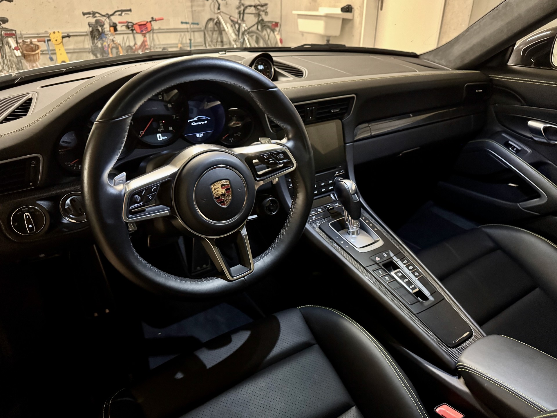 PORSCHE 3.0 Carrera 4 PDK-image-4