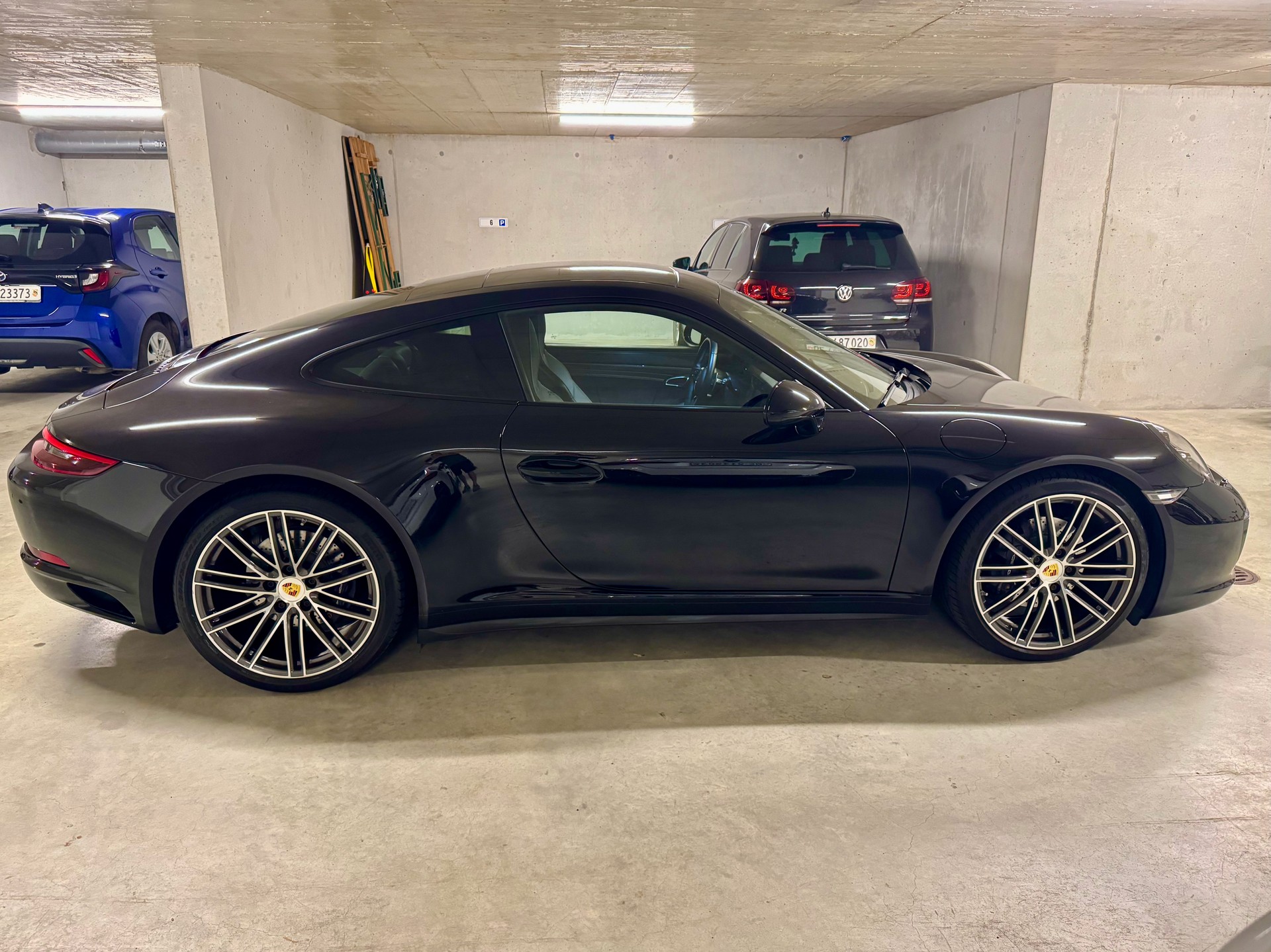 PORSCHE 3.0 Carrera 4 PDK-image-2