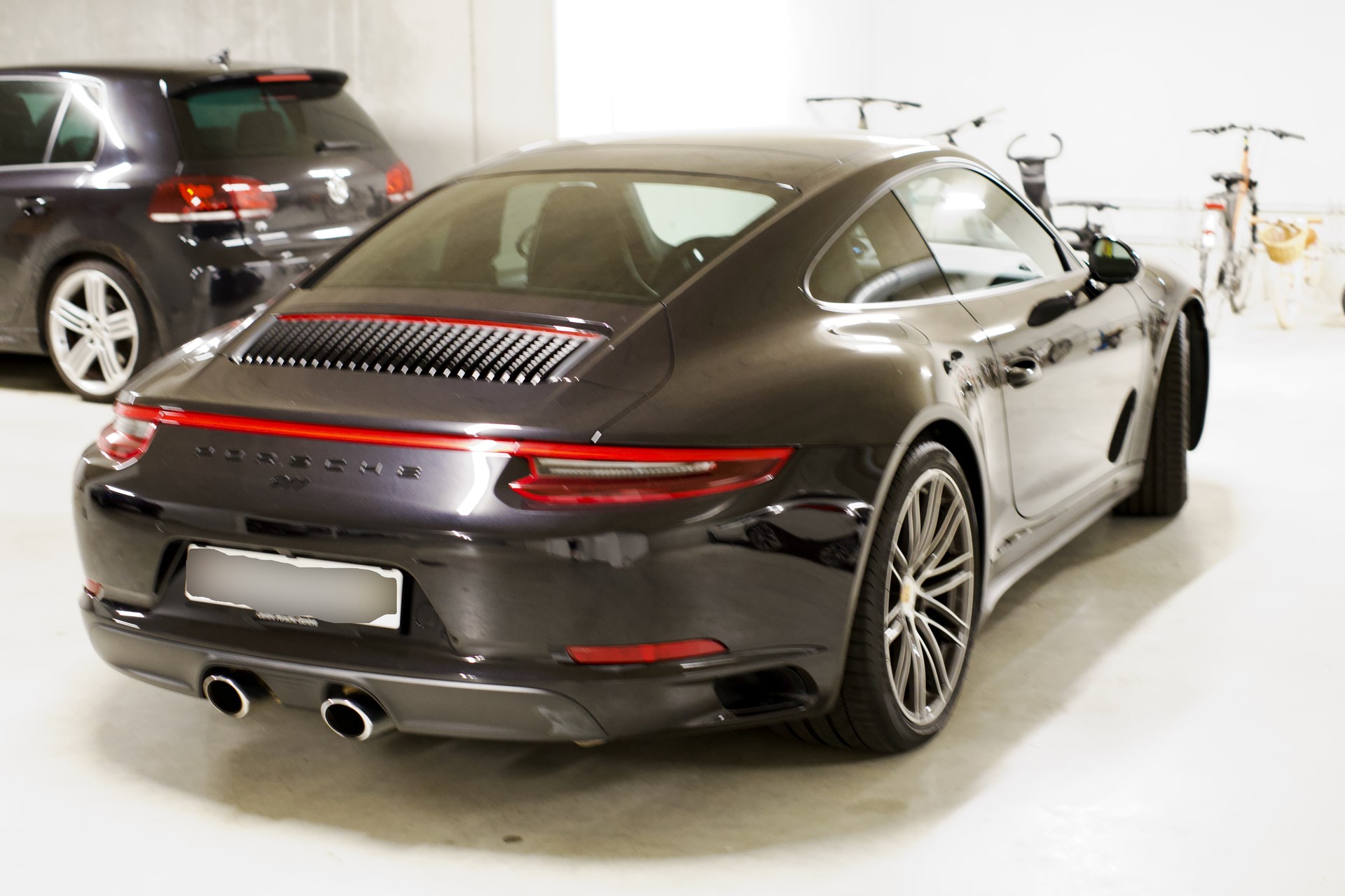 PORSCHE 3.0 Carrera 4 PDK-image-1