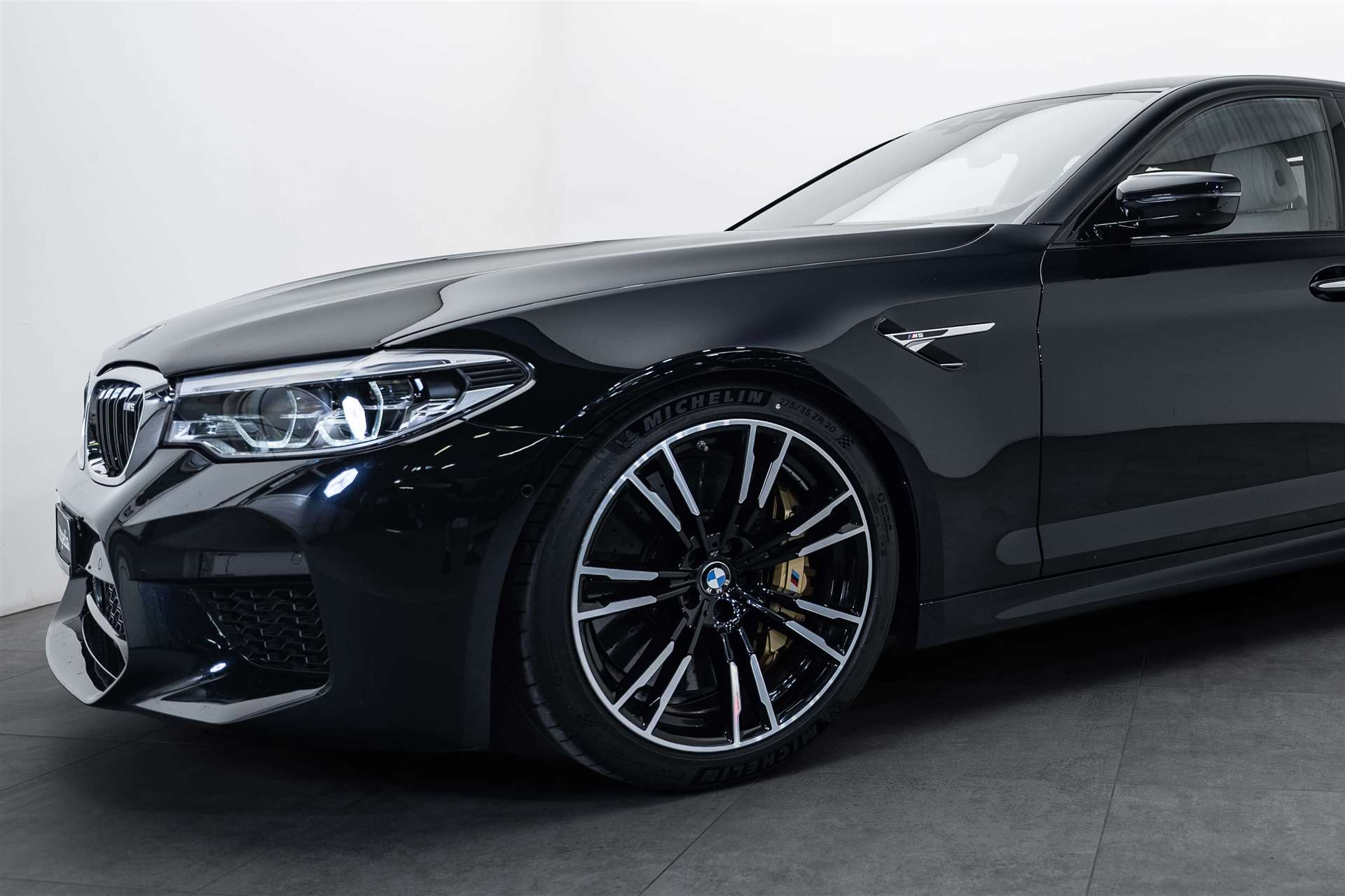 BMW M5 xDrive Drivelogic 600PS-image-1