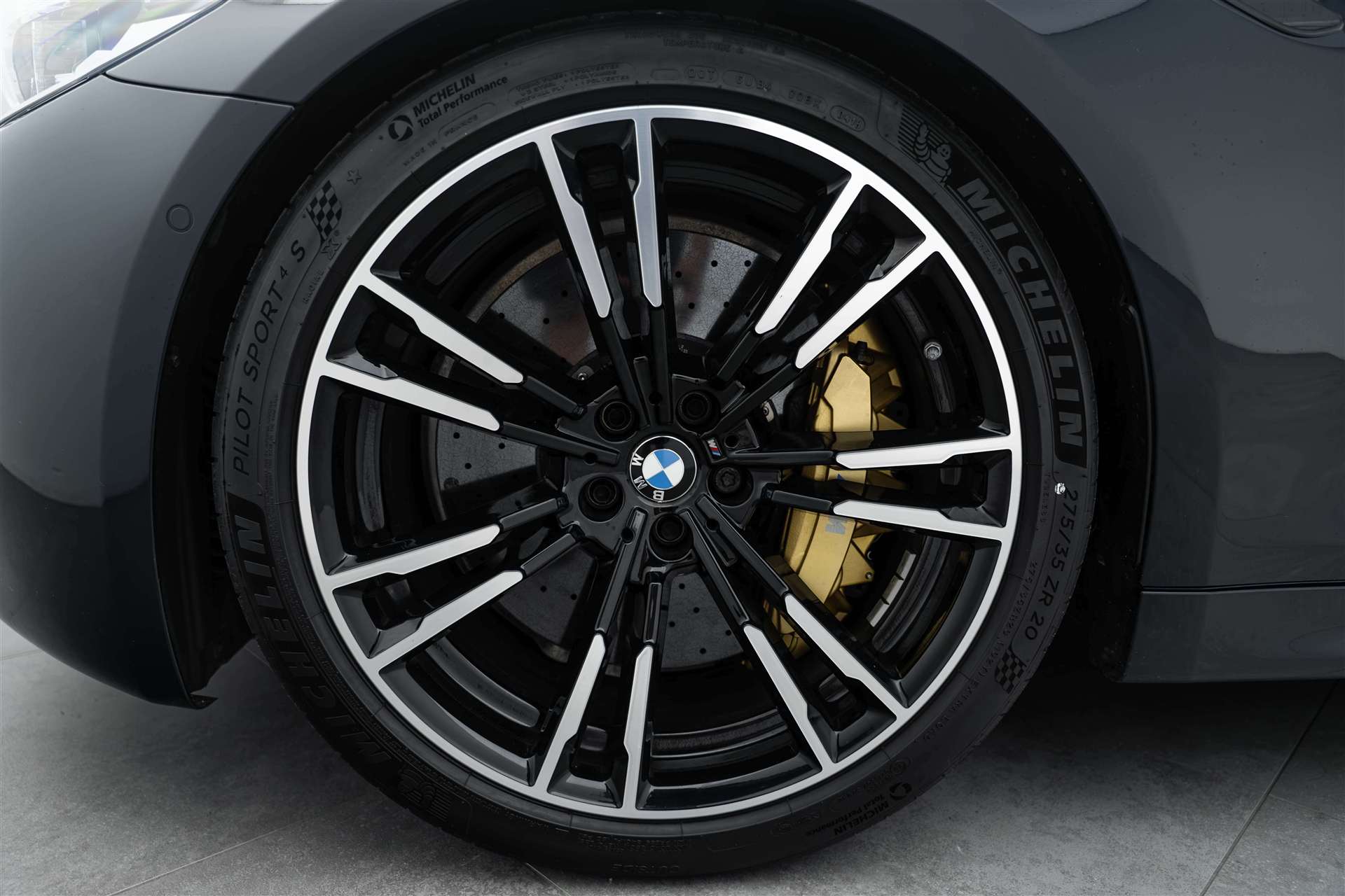 BMW M5 xDrive Drivelogic 600PS-image-4
