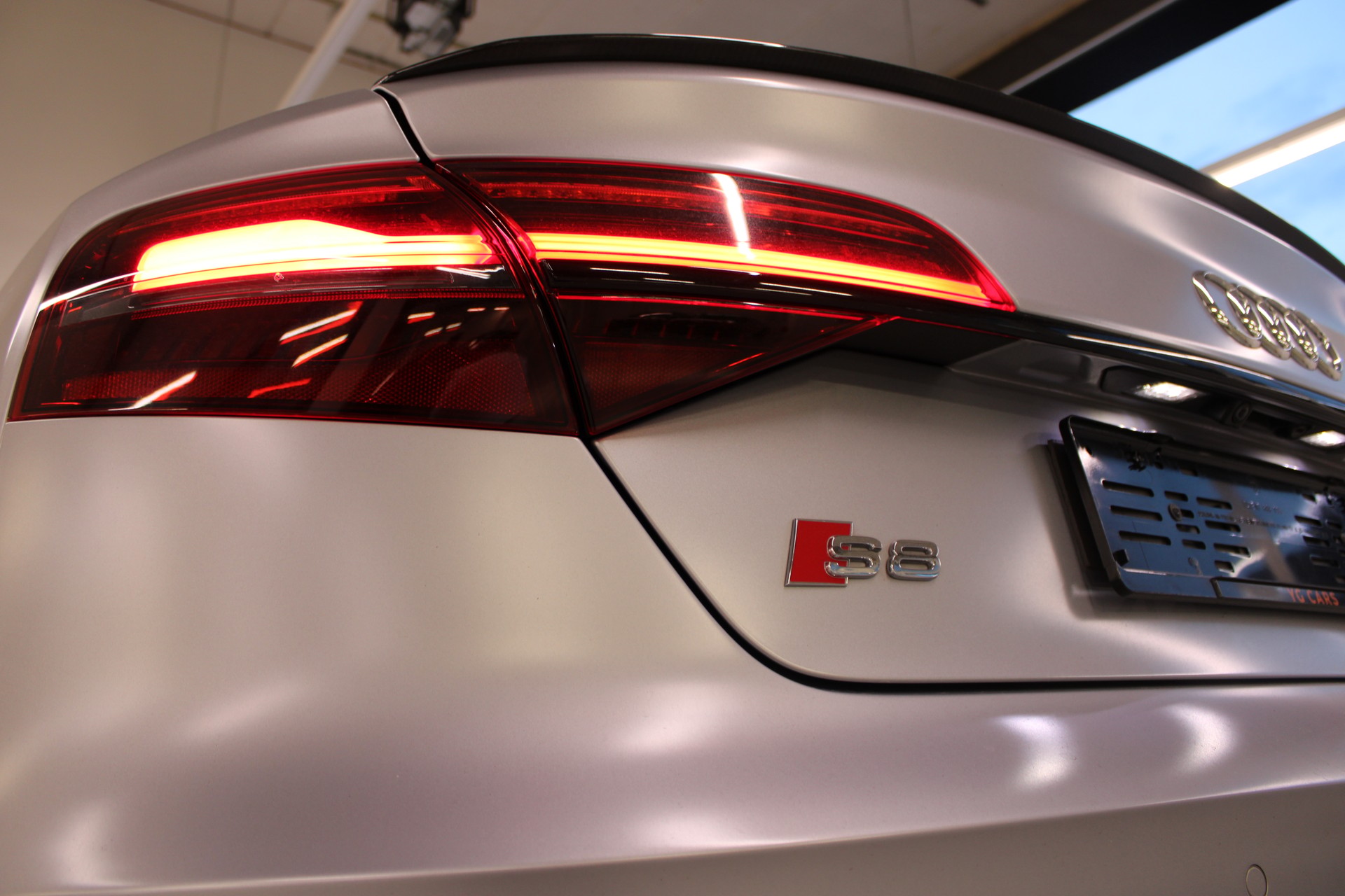 AUDI S8 4.0 TFSI V8 plus quattro tiptronic ABT-image-7