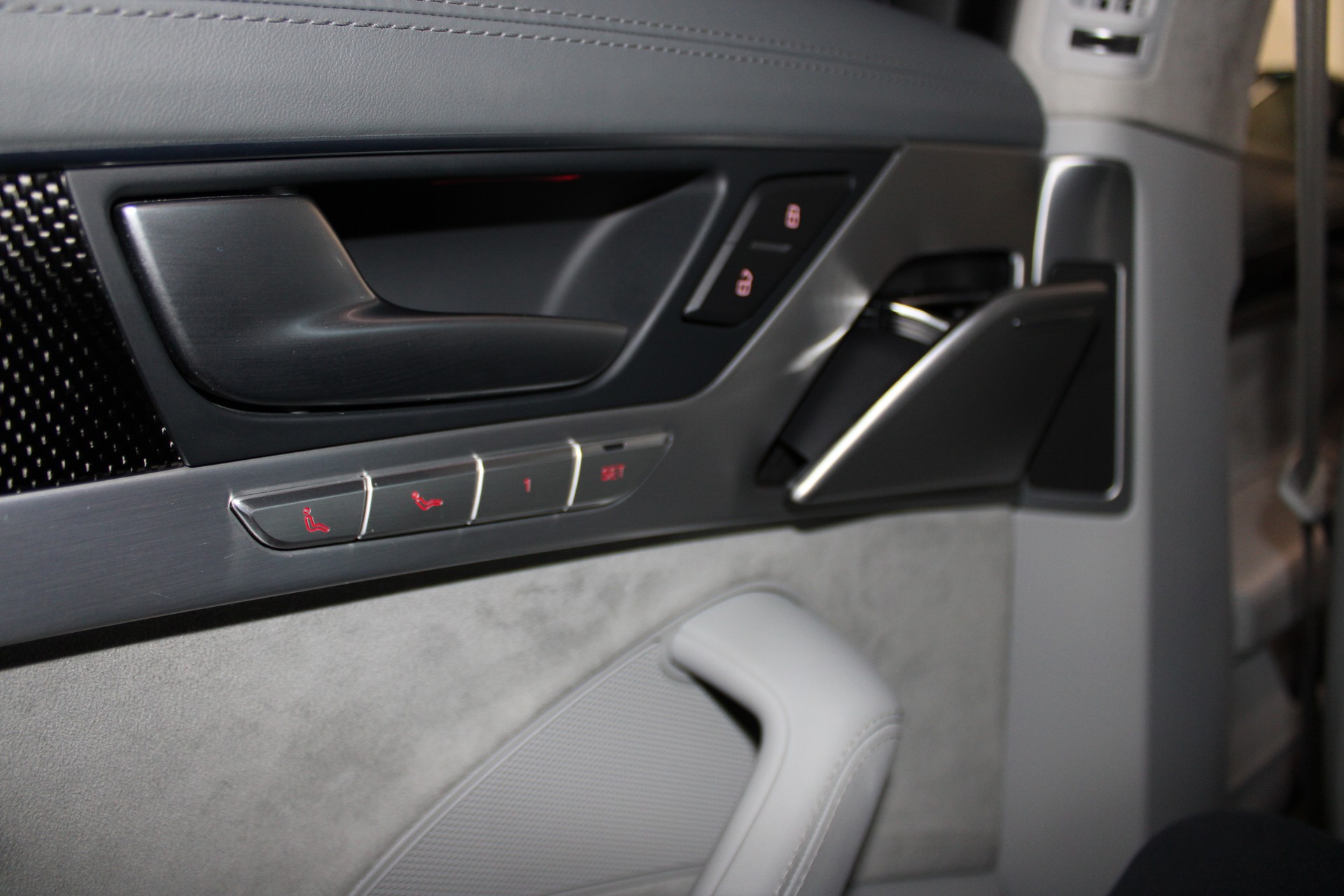 AUDI S8 4.0 TFSI V8 plus quattro tiptronic ABT-image-20