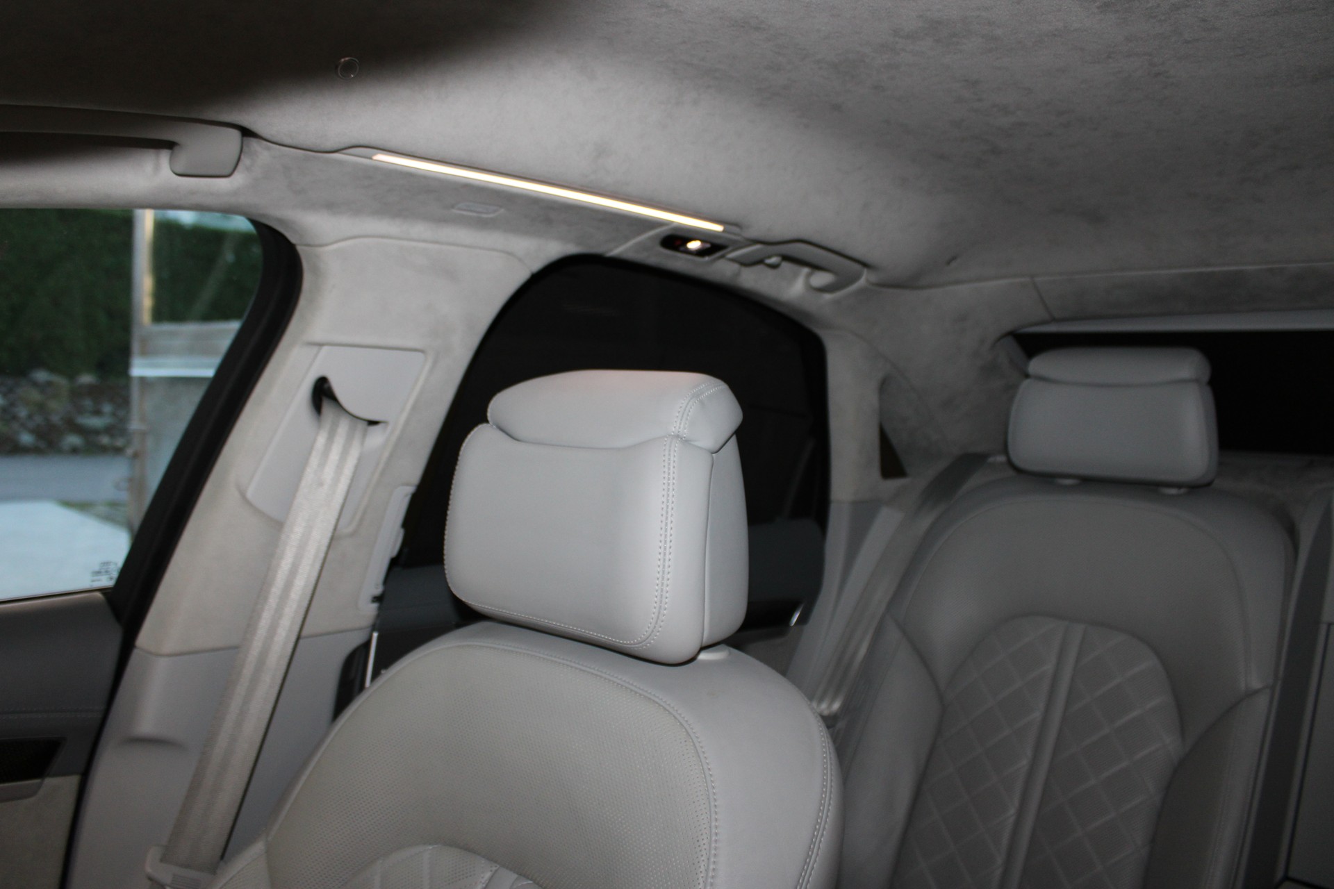 AUDI S8 4.0 TFSI V8 plus quattro tiptronic ABT-image-17