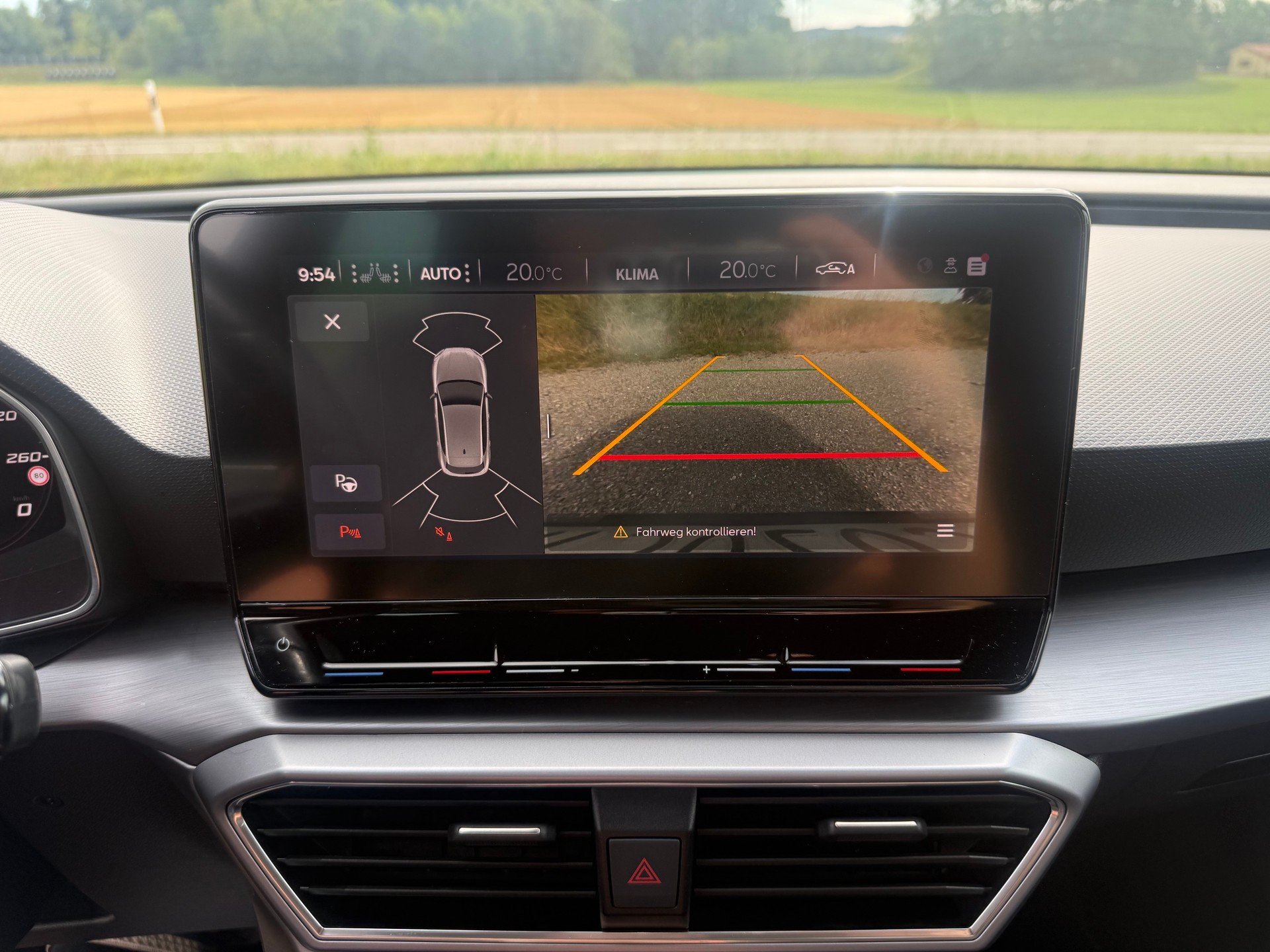 SEAT Leon 1.5 eTSI mHEV DSG FR-image-12