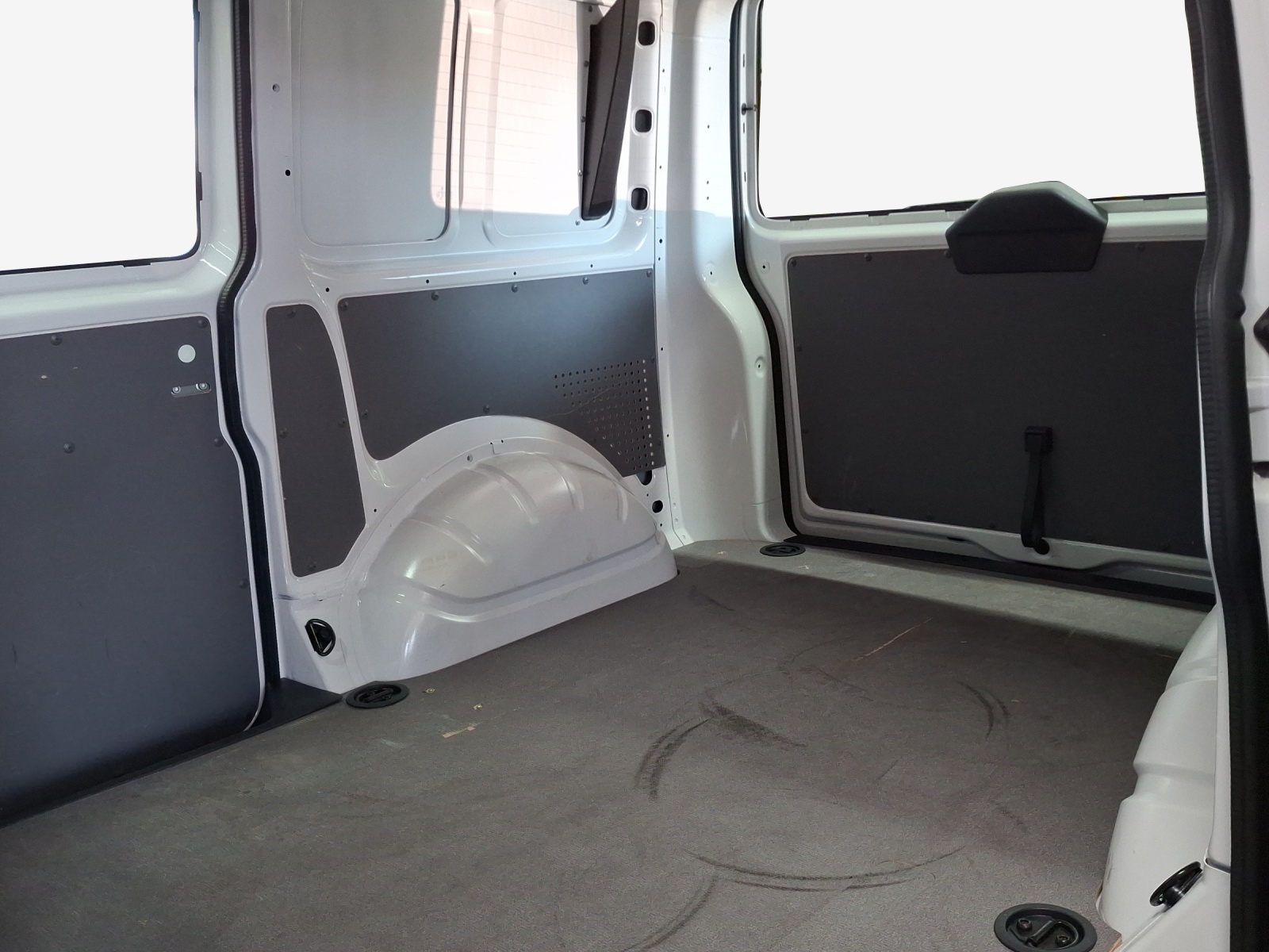 VW T6.1 2.0 TDI DSG-image-11