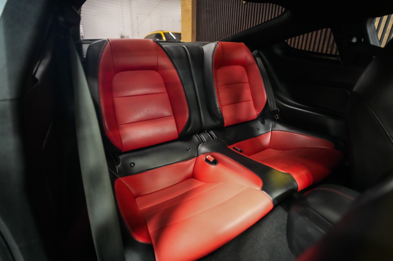 FORD Mustang Fastback 5.0 V8 GT-image-16