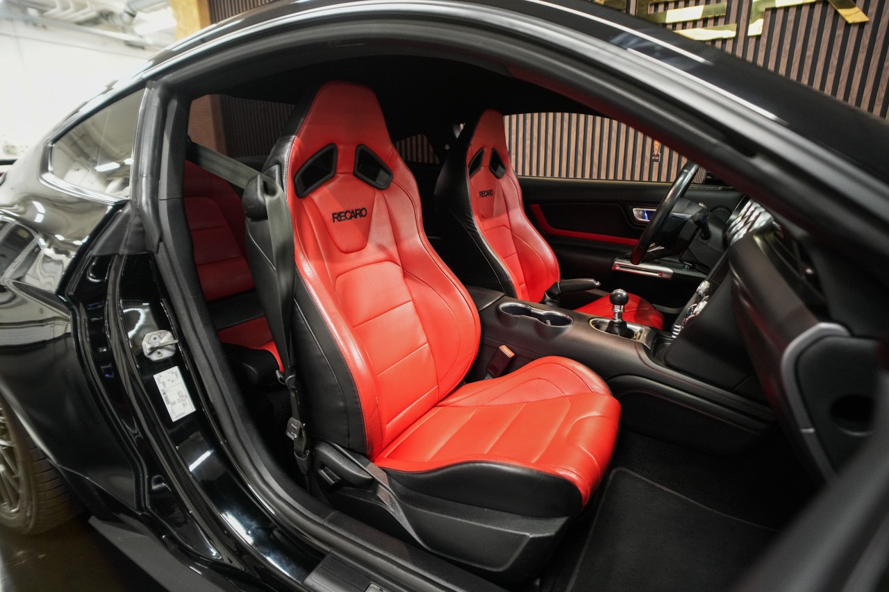 FORD Mustang Fastback 5.0 V8 GT-image-15