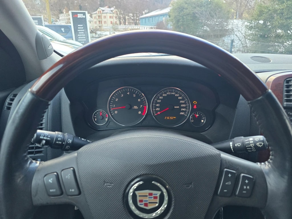 CADILLAC SRX 4.6 V8 Sport Luxury 4WD-image-11