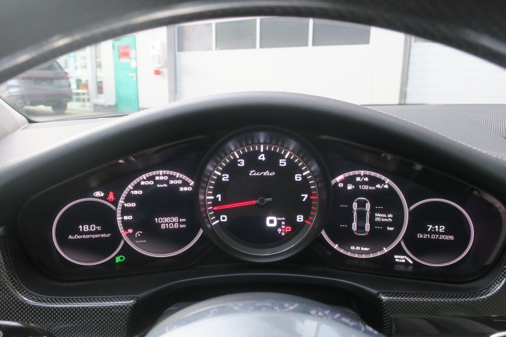 PORSCHE Panamera Turbo PDK-image-11
