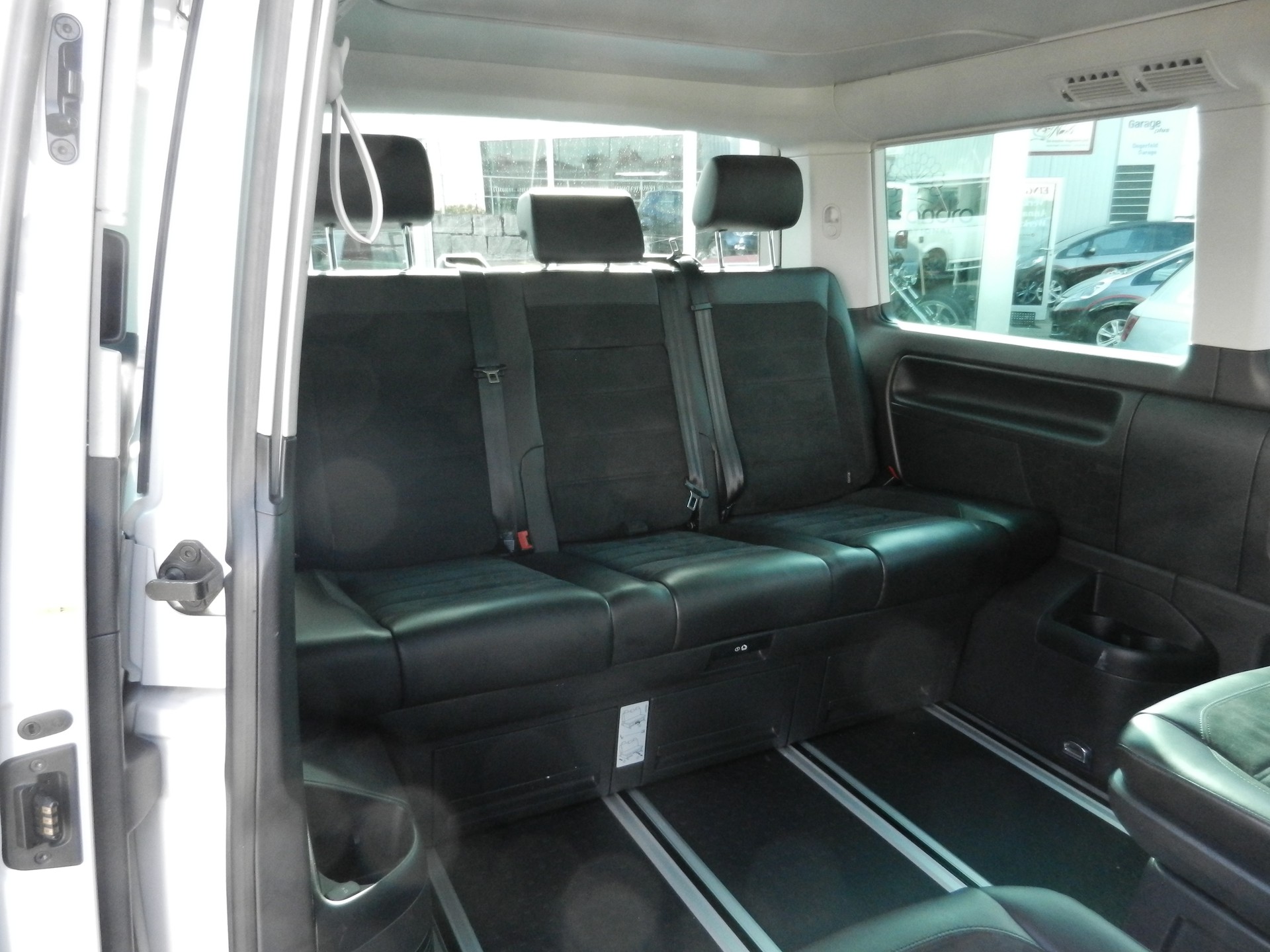 VW California Beach Edition 4x4-image-9