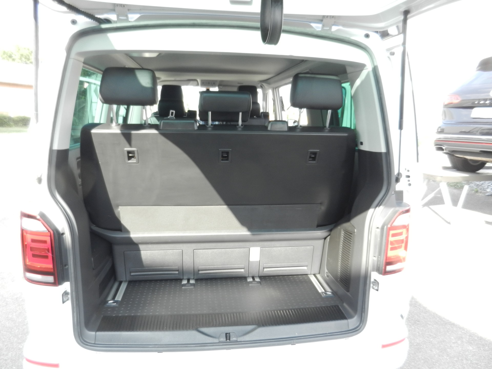 VW California Beach Edition 4x4-image-10