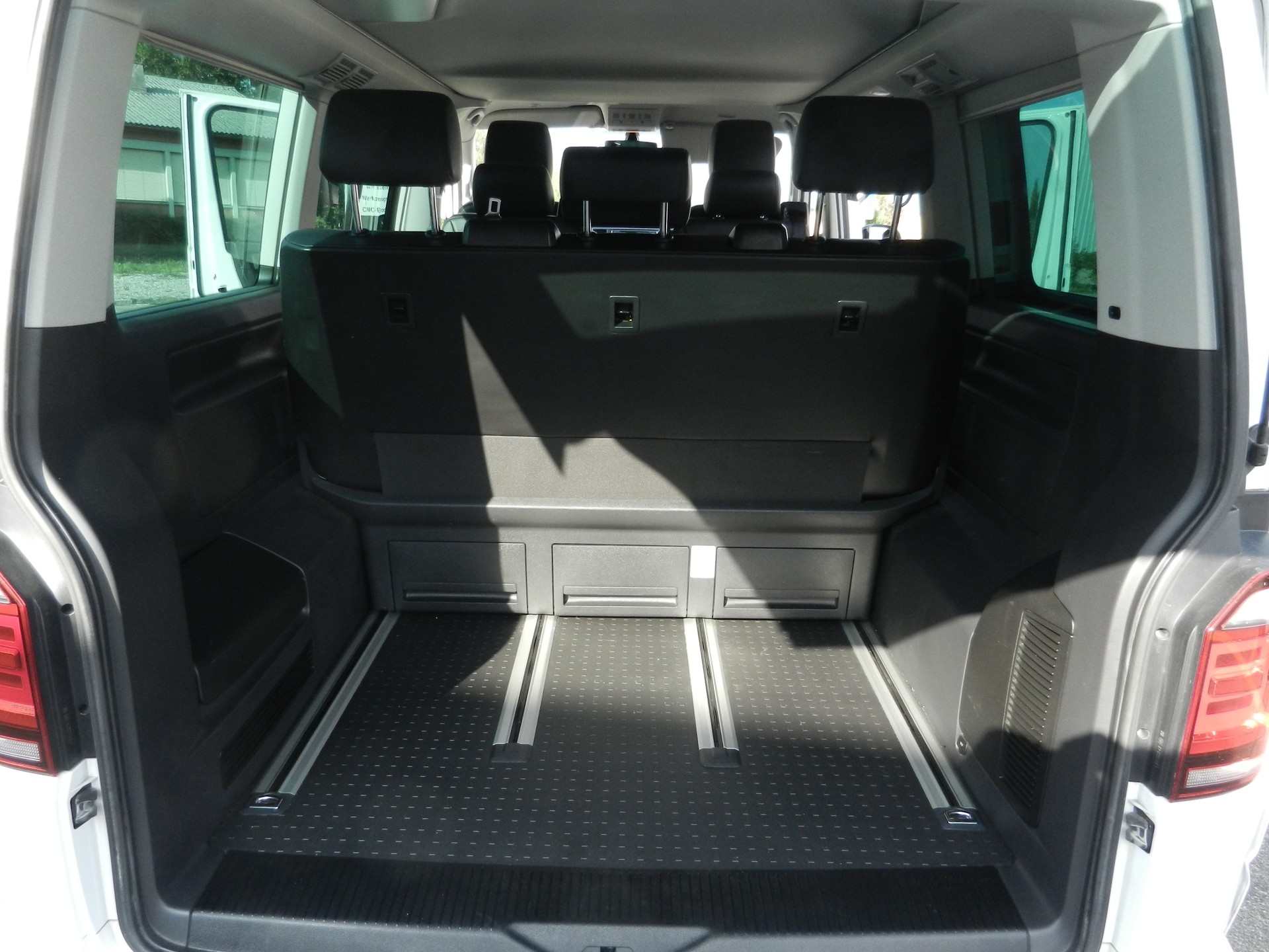 VW California Beach Edition 4x4-image-11