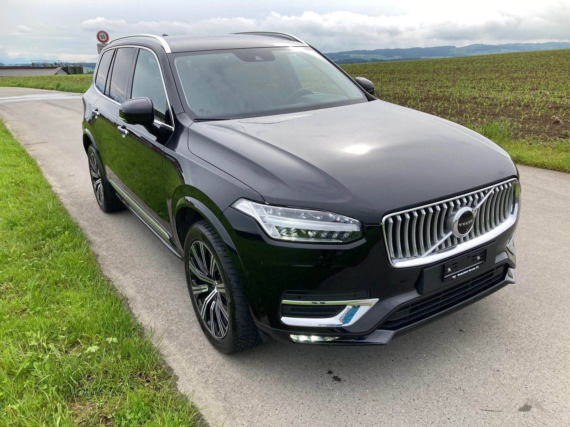 VOLVO XC90 B5 Benzin Mild Hybrid AWD Inscription Geartronic-image-1