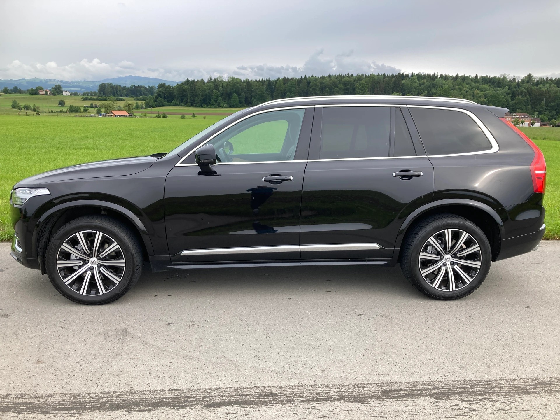 VOLVO XC90 B5 Benzin Mild Hybrid AWD Inscription Geartronic-image-4