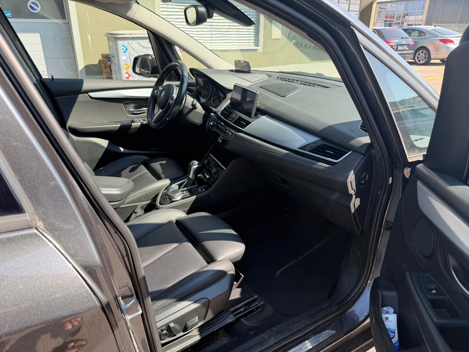 BMW 220d xDrive Gran Tourer Steptronic-image-9