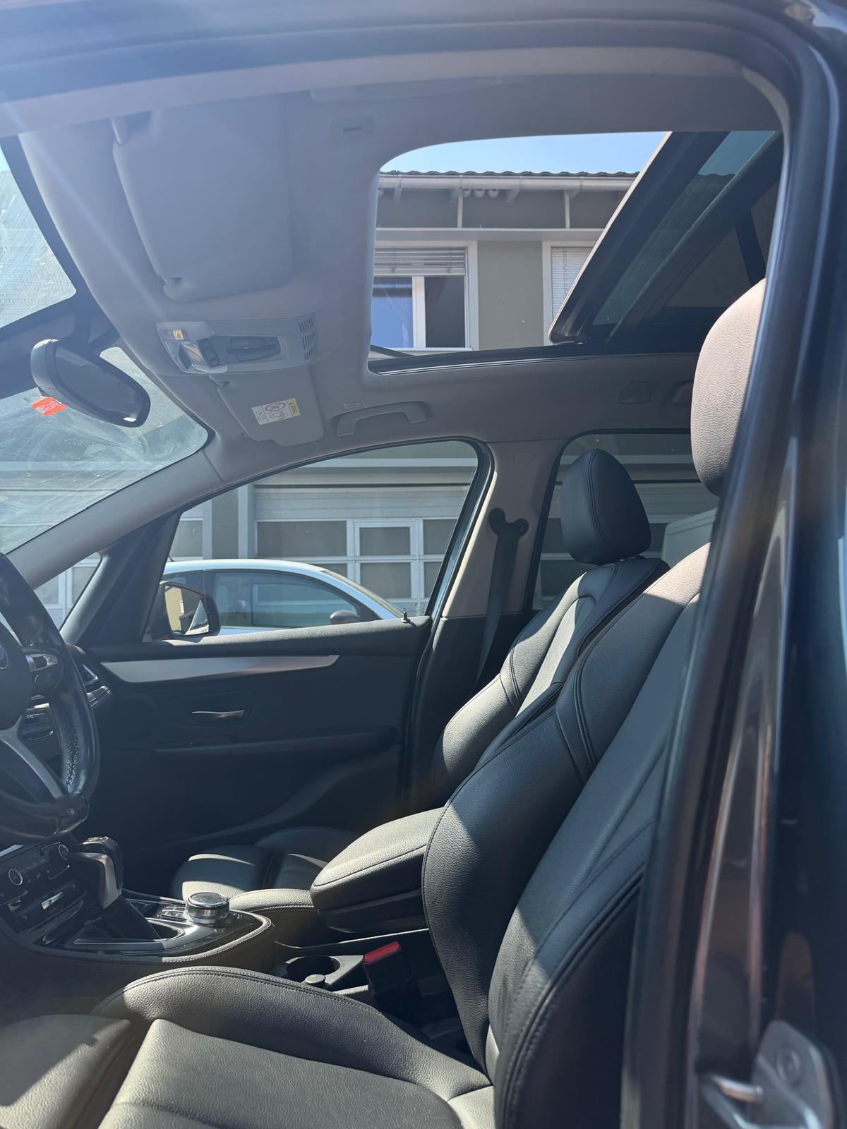 BMW 220d xDrive Gran Tourer Steptronic-image-12