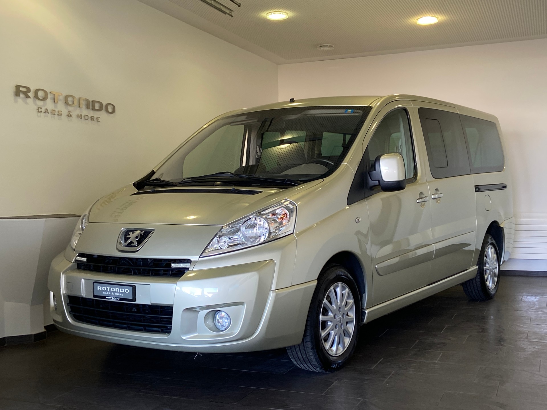 PEUGEOT Expert Tepee 2.0 HDi Rollstuhltransport-showroom-element-1