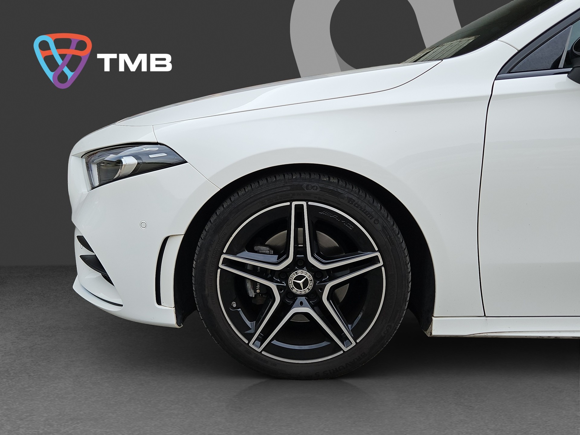 MERCEDES-BENZ A 200 d AMG Line 8G-DCT-image-8