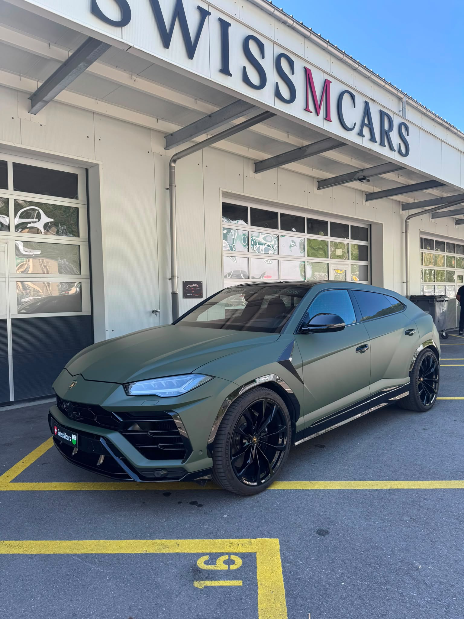 LAMBORGHINI Urus E-Gear-image-0