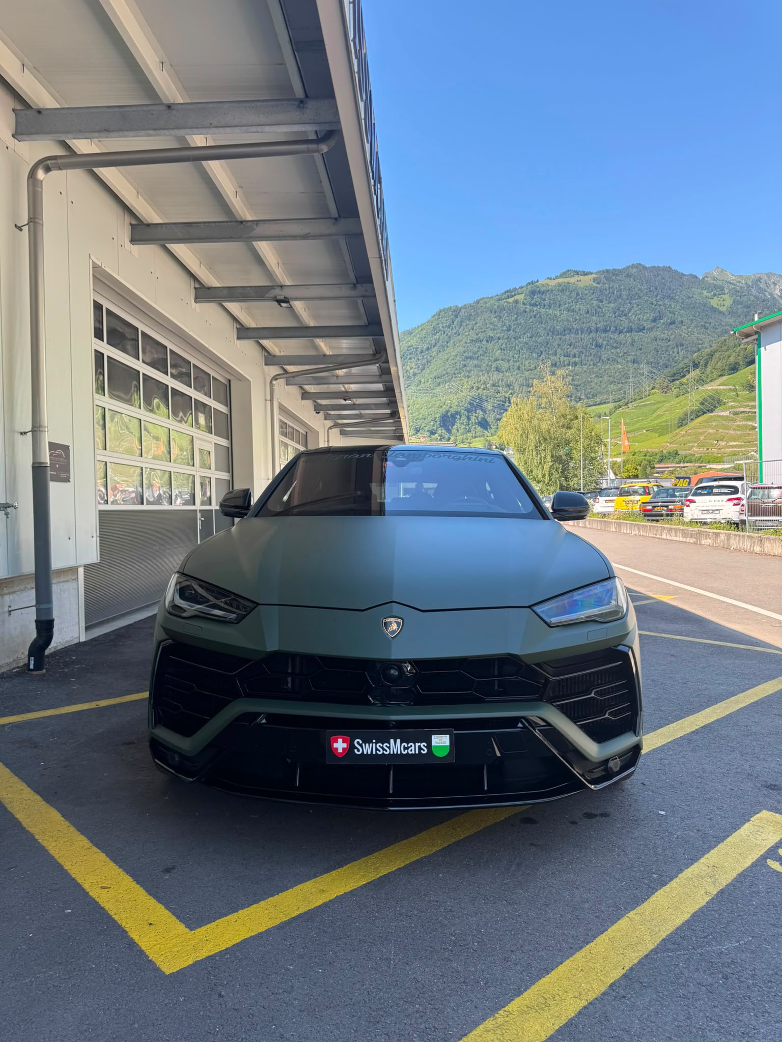 LAMBORGHINI Urus E-Gear-image-1