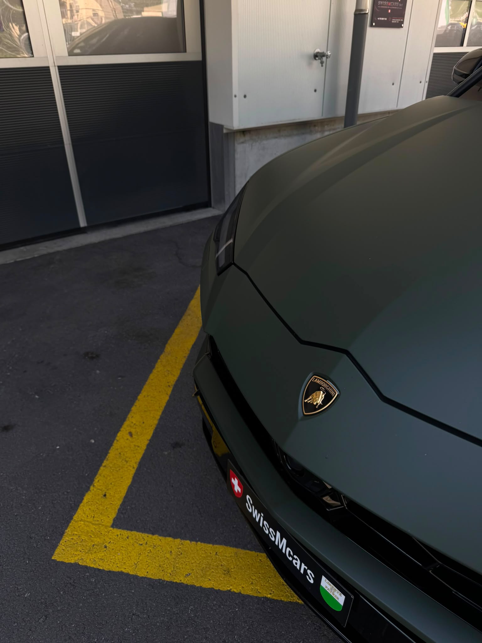 LAMBORGHINI Urus E-Gear-image-6