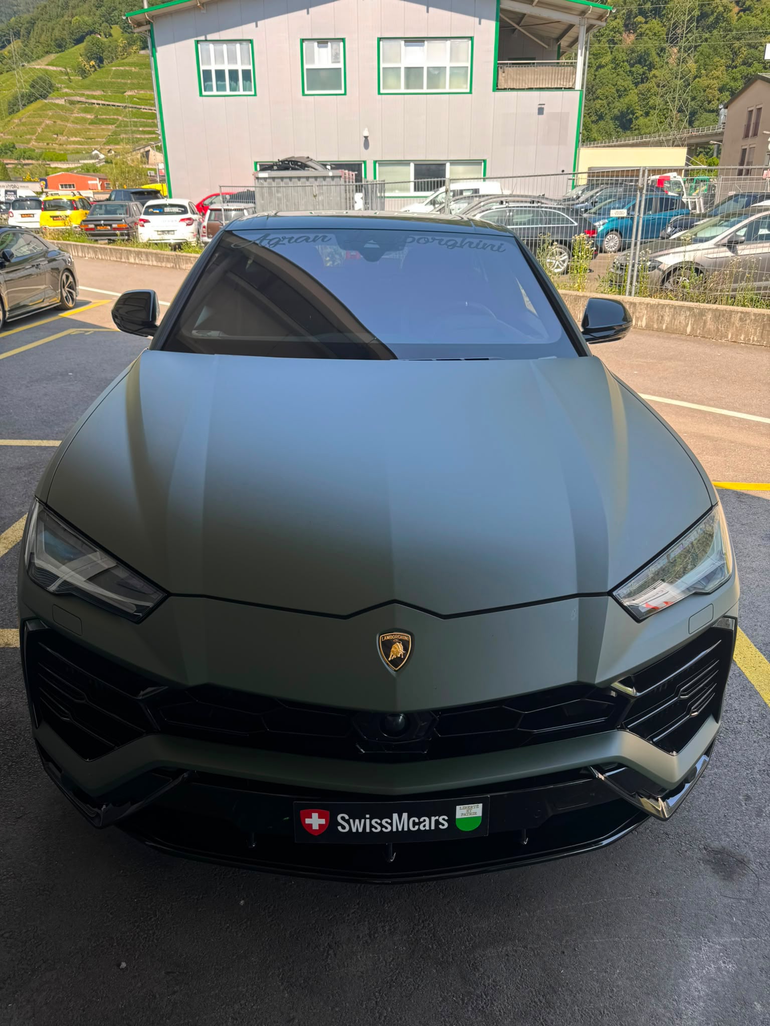 LAMBORGHINI Urus E-Gear-image-2