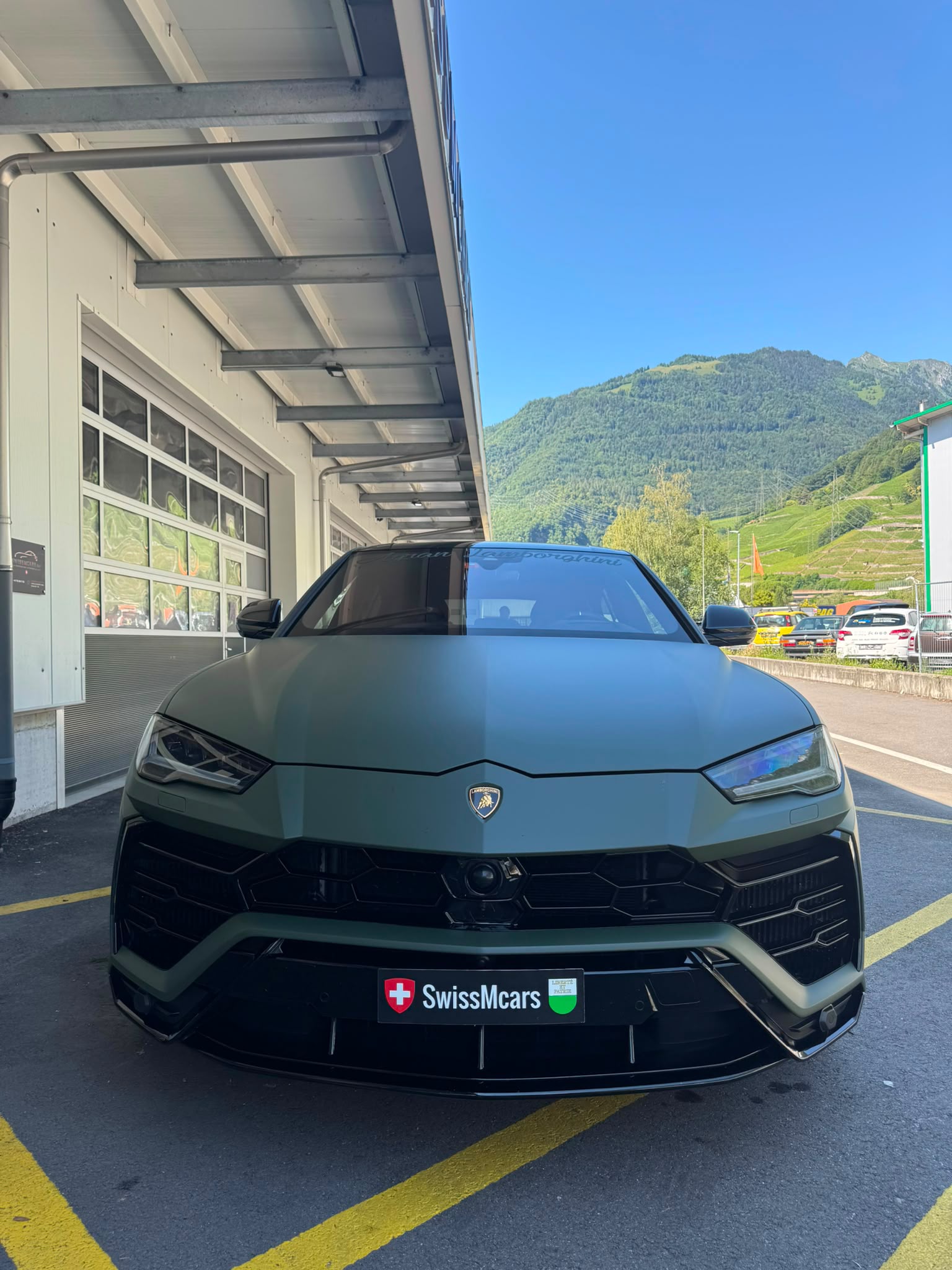 LAMBORGHINI Urus E-Gear-image-18