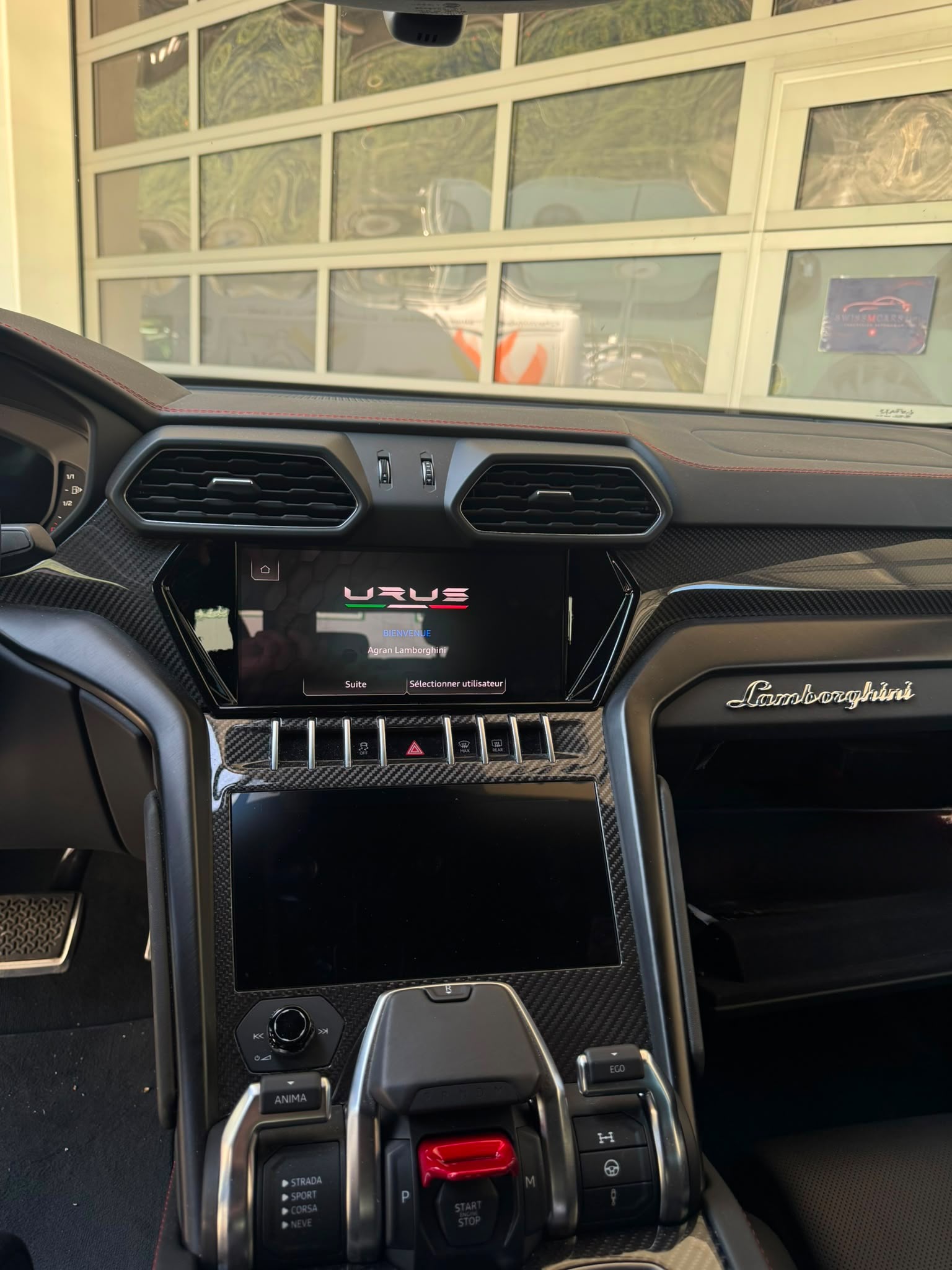 LAMBORGHINI Urus E-Gear-image-12