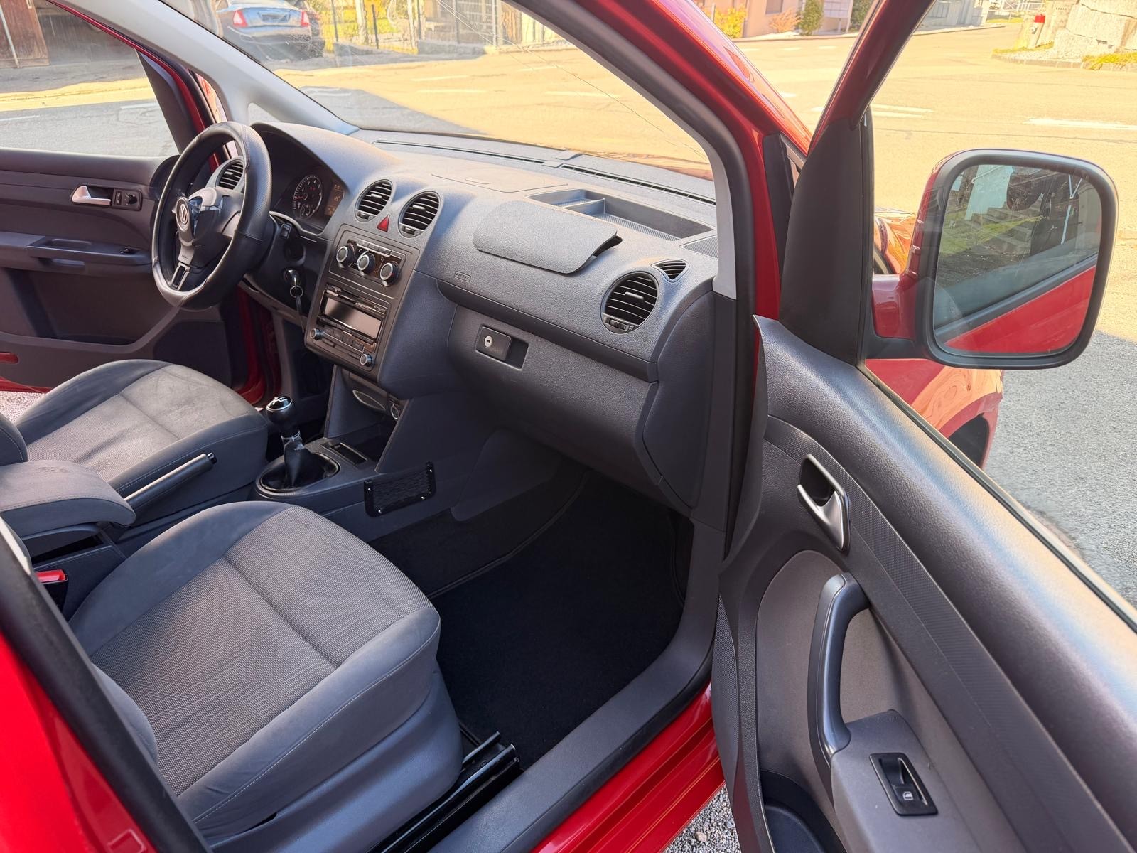 VW Caddy 1.2 TSI Trendline-image-13