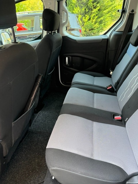 PEUGEOT Partner 1.6 e-HDI Active-image-8