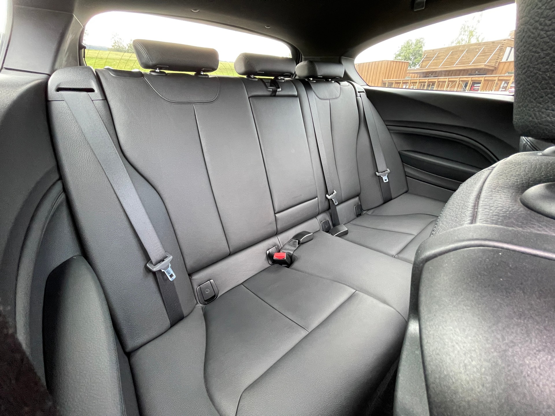 BMW M135i xDrive Steptronic-image-6