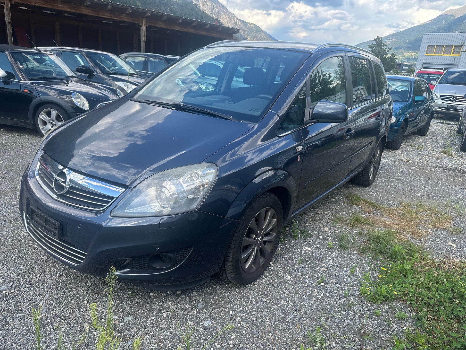 OPEL Zafira 2.2i 16V Anniversary Edition Automatic-image-1