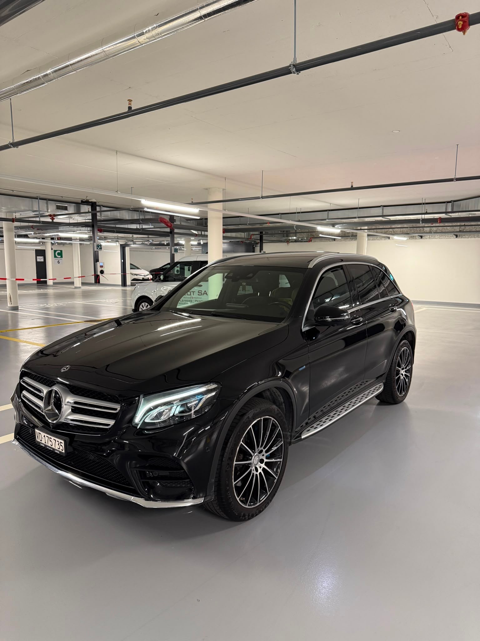 MERCEDES-BENZ GLC 350 e AMG Line 4m-image-2