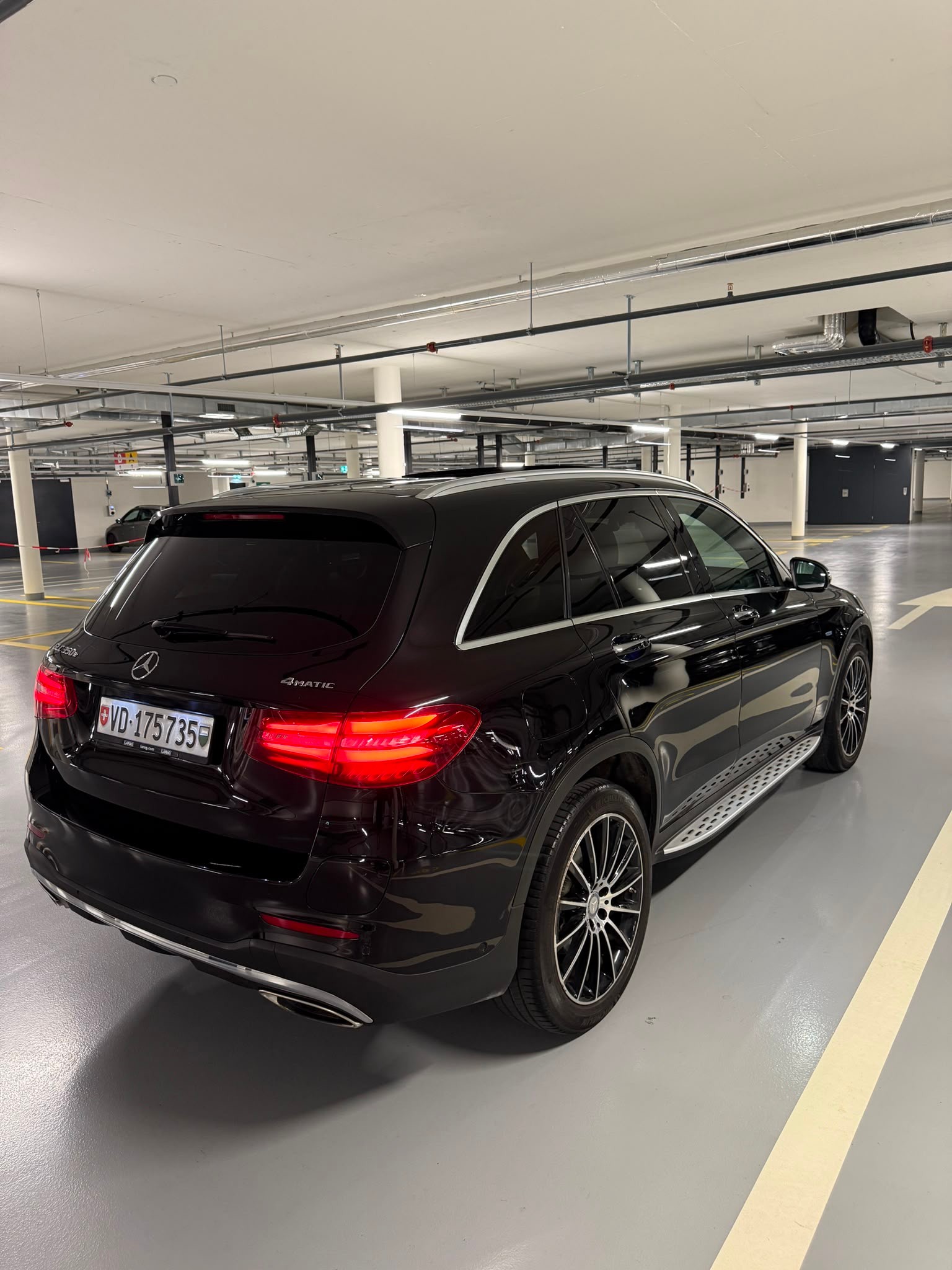 MERCEDES-BENZ GLC 350 e AMG Line 4m-image-1