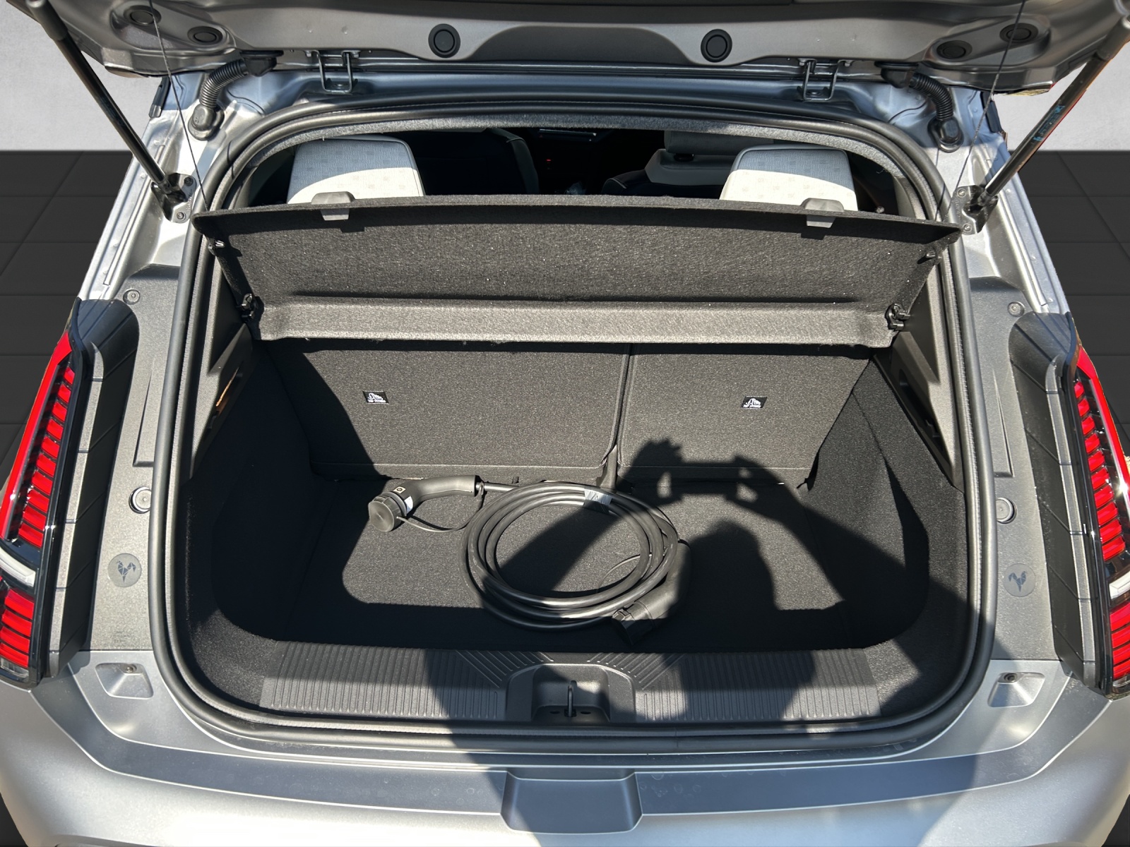 RENAULT R5 E-Tech Comfort Range 52 kWh Roland Garros-image-9