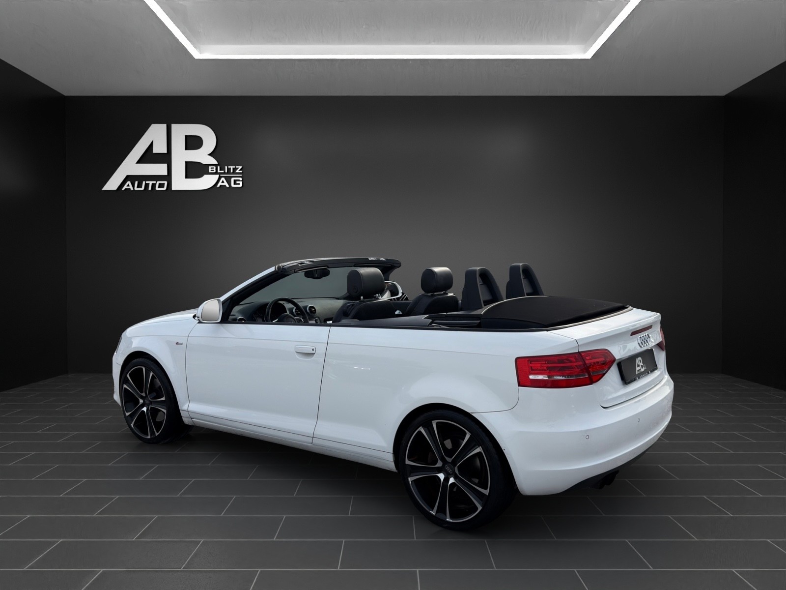 AUDI A3 Cabriolet 2.0 TFSI S-Line Ambition S-tronic mit 200 PS-image-2