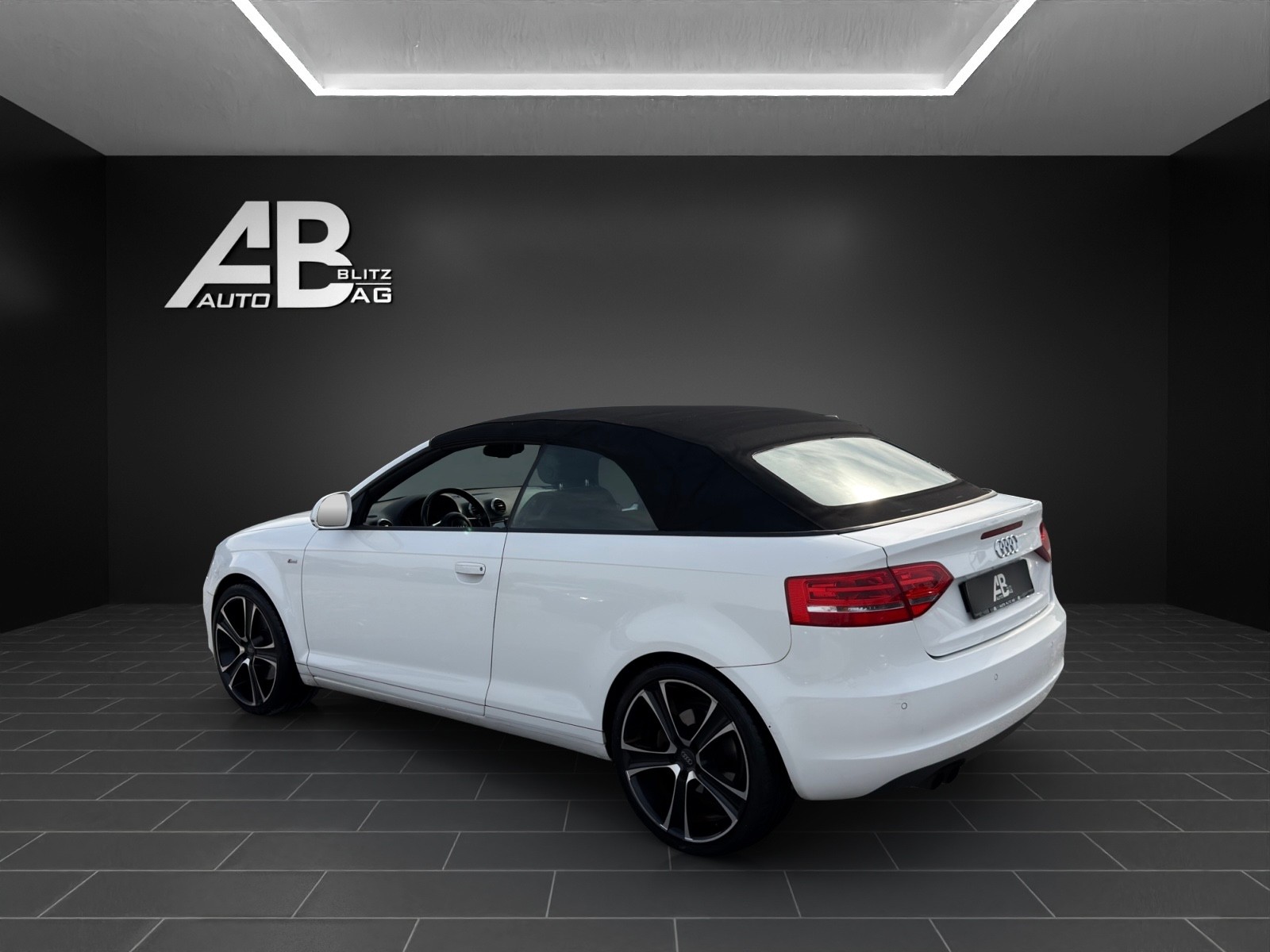 AUDI A3 Cabriolet 2.0 TFSI S-Line Ambition S-tronic mit 200 PS-image-12